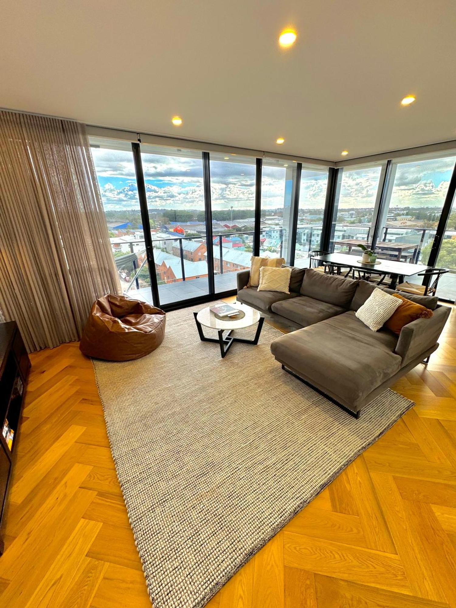Harbour Towers, Newcastle'S Elite Apartment Stays, Free Parking & Tram Access Dış mekan fotoğraf